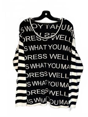 Tricotto Stylish Black and White Knit Long Sleeve Printed Sweater - Size L EUC